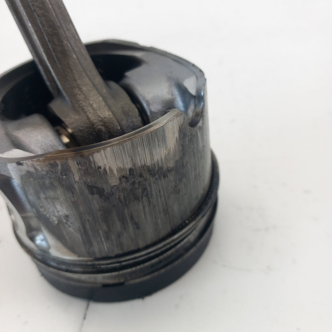 Бутало с биела с дефект Z17DTH Opel Astra H 1,7 CDTI