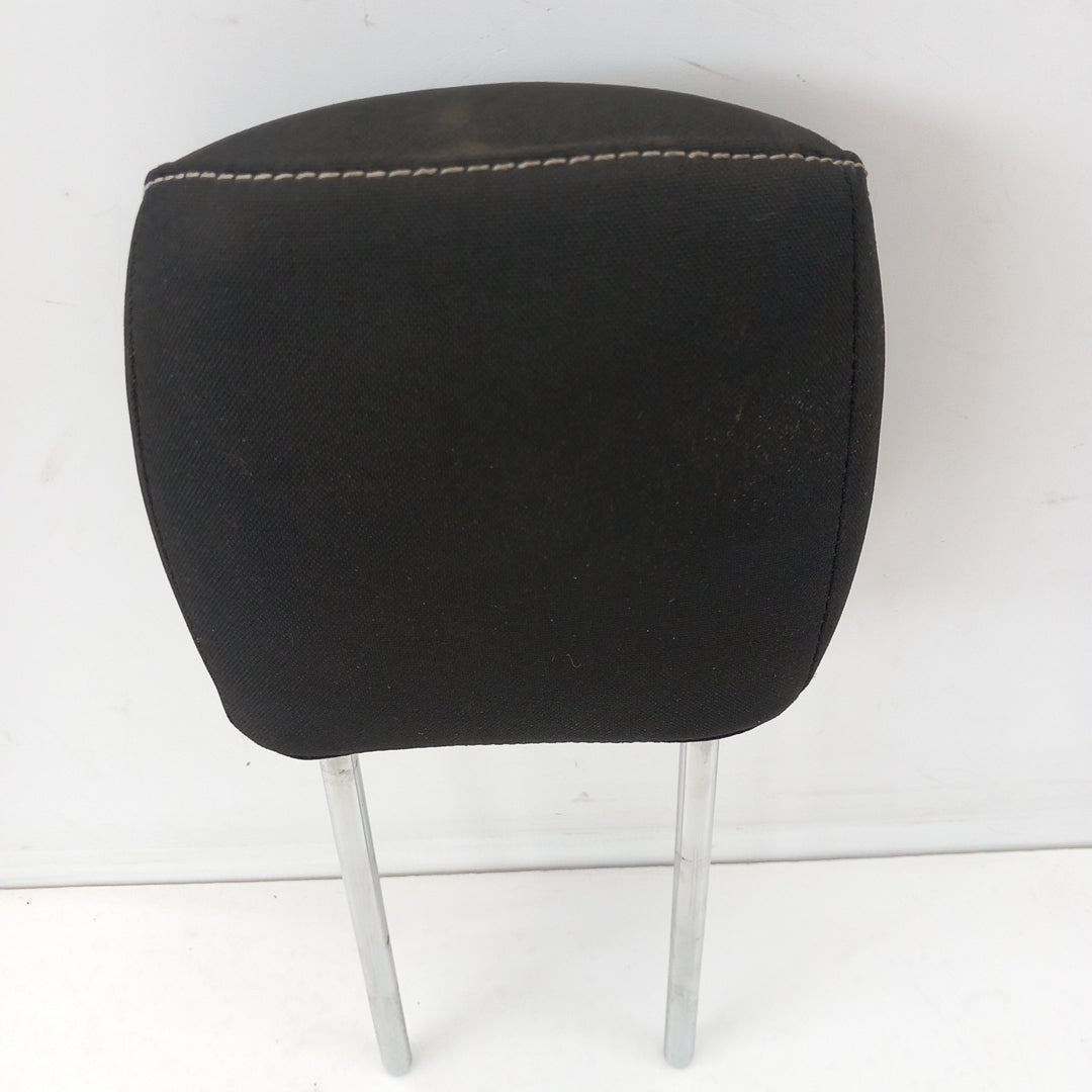 Подглавник задни седалки ляв десен