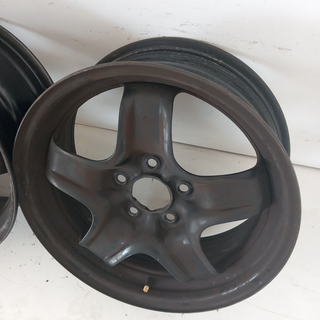 Комплект 16" цола 4 бр. железни джанти 6 1/2J x16H2  5x110 ET39 едната е ударена Opel Meriva B