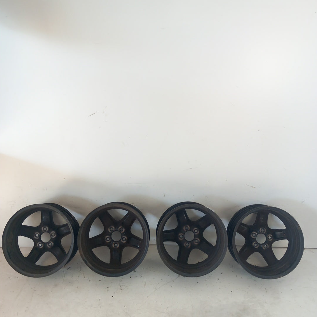 Комплект 16" цола 4 бр. железни джанти 6 1/2J x16H2  5x110 ET39 едната е ударена Opel Meriva B