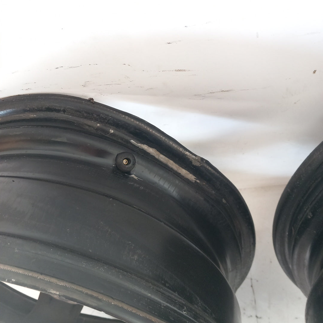 Комплект 16" цола 4 бр. железни джанти 6 1/2J x16H2  5x110 ET39 едната е ударена Opel Meriva B