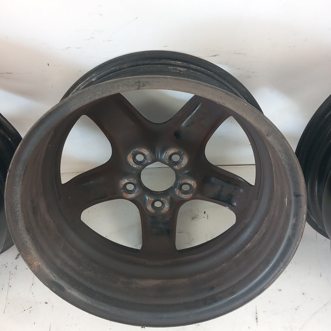 Комплект 16" цола 4 бр. железни джанти 6 1/2J x16H2  5x110 ET39 едната е ударена Opel Meriva B