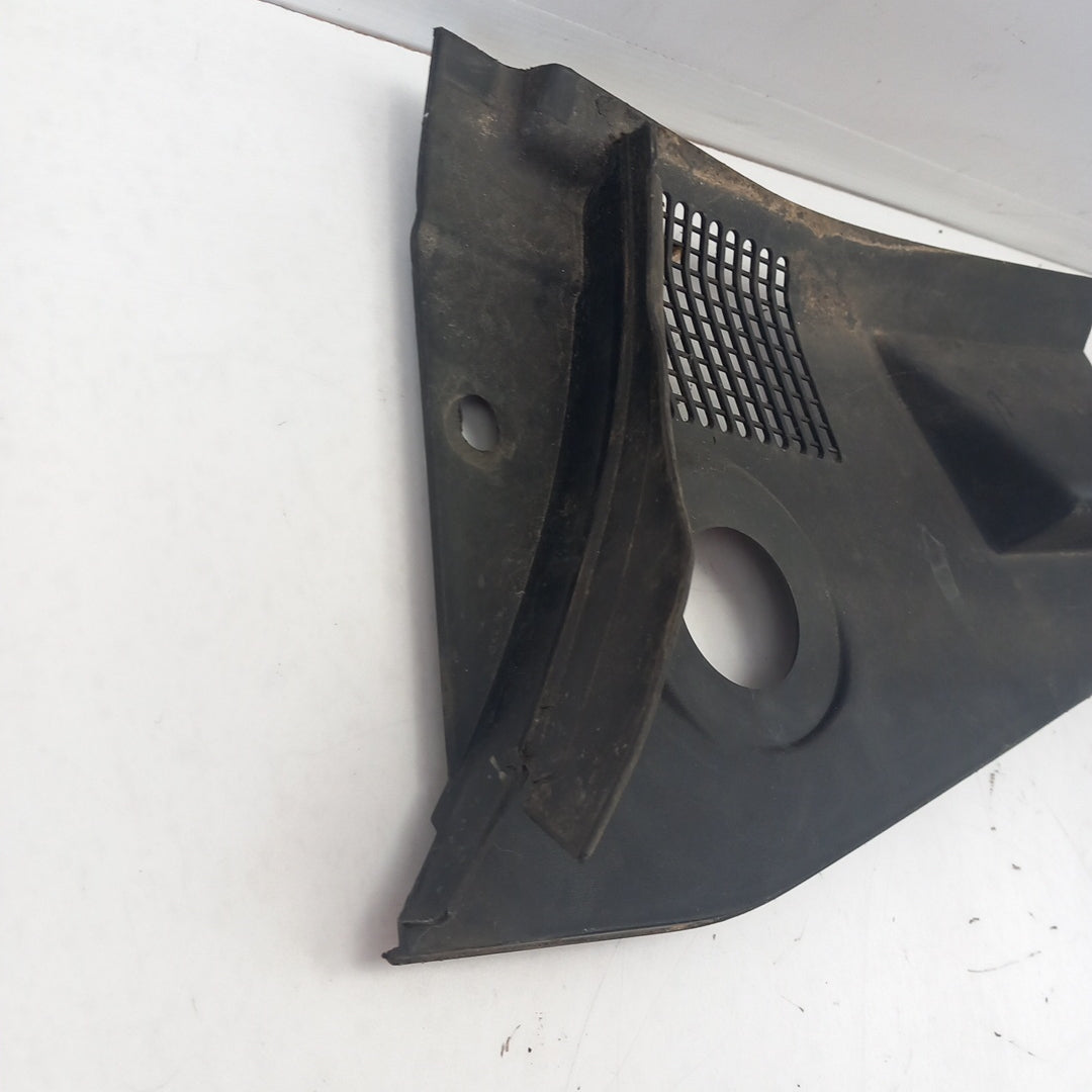 Решетка въздух отводняване предно стъкло Opel Meriva B