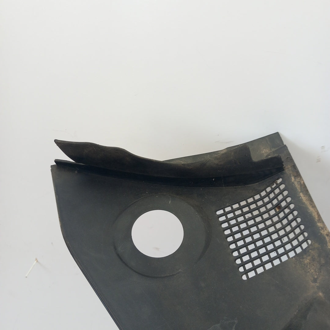 Решетка въздух отводняване предно стъкло Opel Meriva B