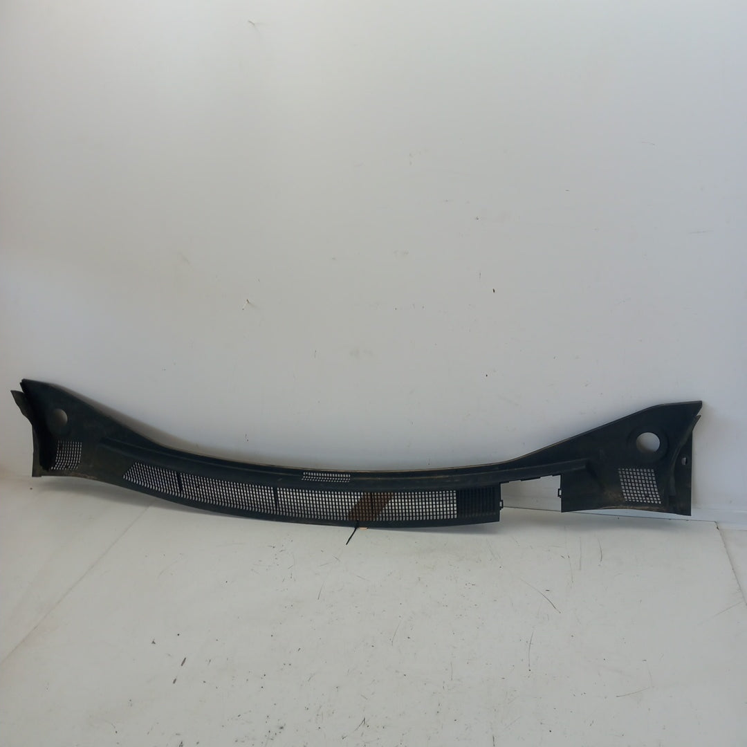 Решетка въздух отводняване предно стъкло Opel Meriva B