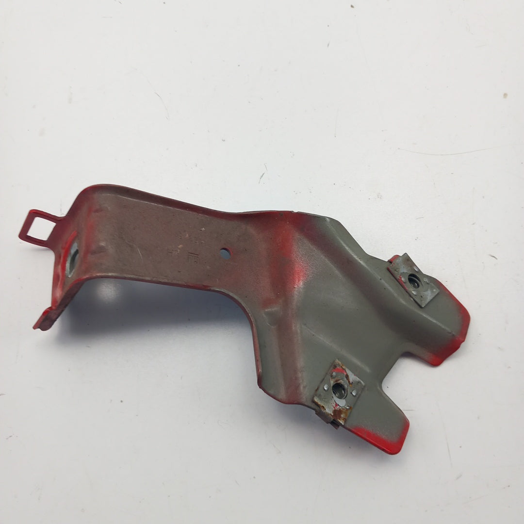 Държач калник преден ляв Opel Insignia A