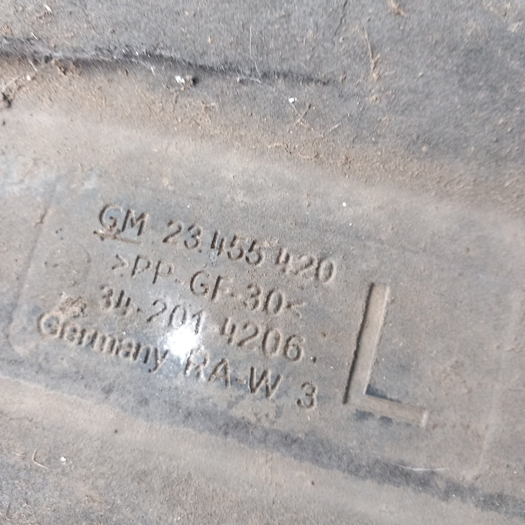 Защитна кора двигател ляв дефект Opel Insignia A 2,0 CDTI 170 PS B20DTH