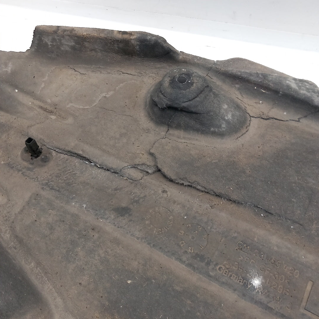 Защитна кора двигател ляв дефект Opel Insignia A 2,0 CDTI 170 PS B20DTH