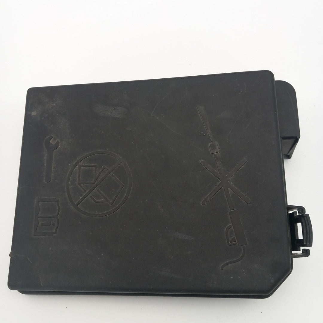 Капак бушониера двигател Opel Corsa E 1,4 Turbo B14NEJ