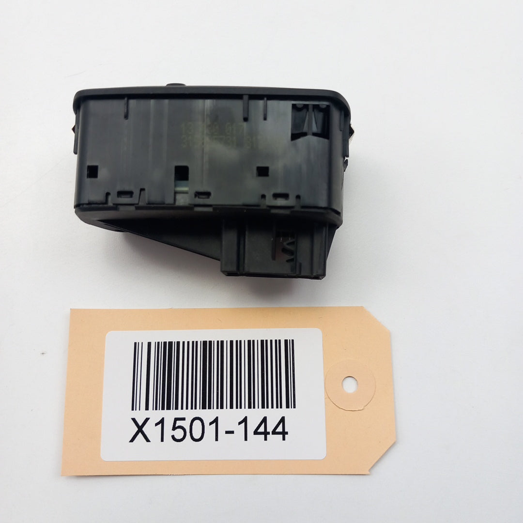 Бутон ел. стъкла предна лява врата и външни огледала Opel Corsa E 5 врати