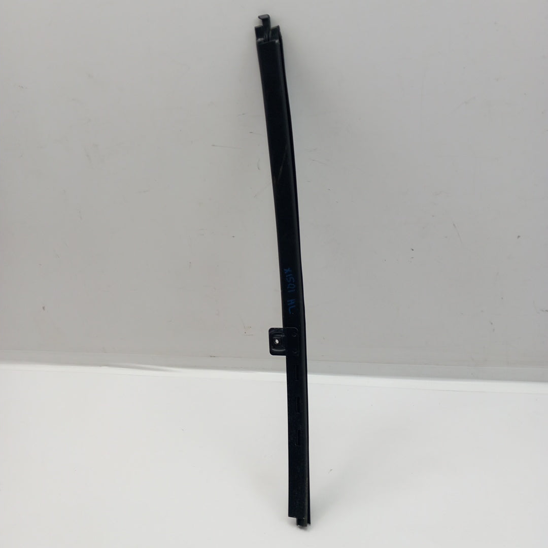 Стъкловодач задна лява врата Opel Corsa E 5 врати