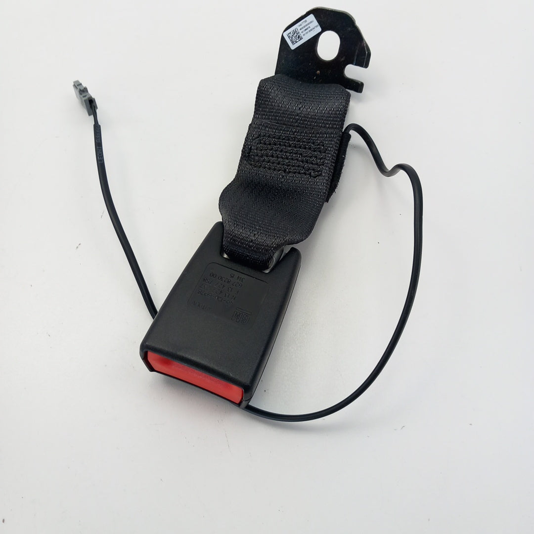 Закопчалка колан задна средна Opel Corsa E