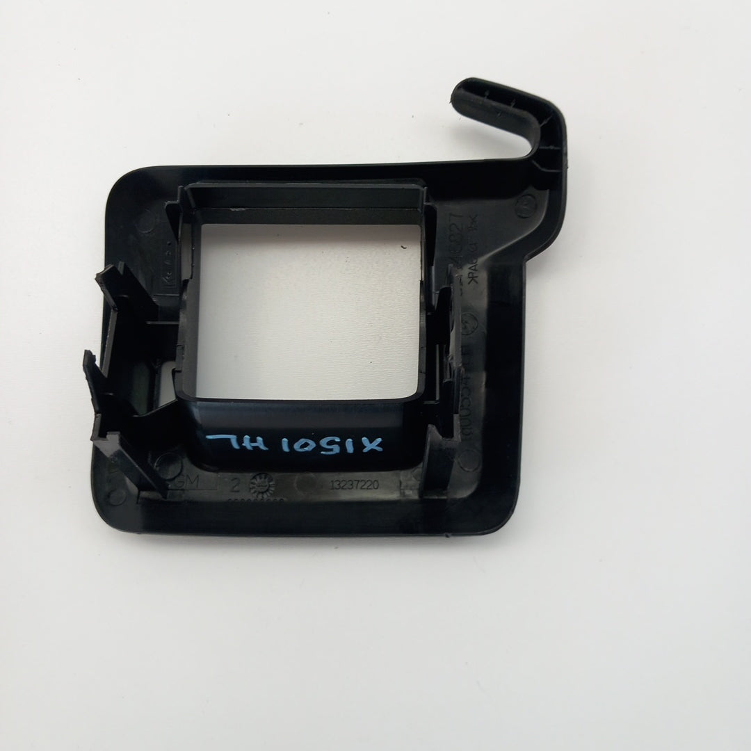 Капак ляв закопчалка облегалка задна седалка Opel Corsa E