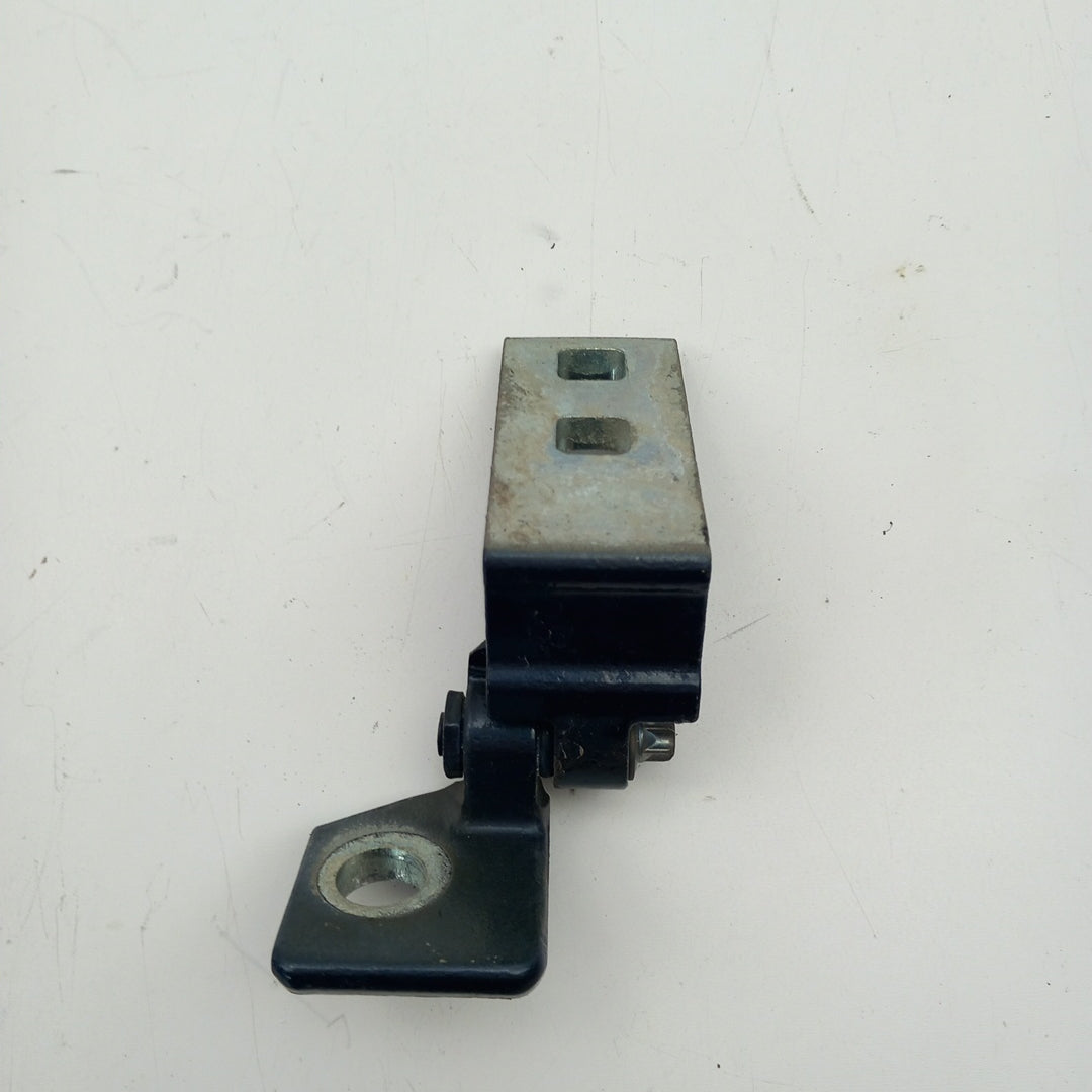 Панта врата предна лява горна 168 4XU GBI Метро Opel Corsa D