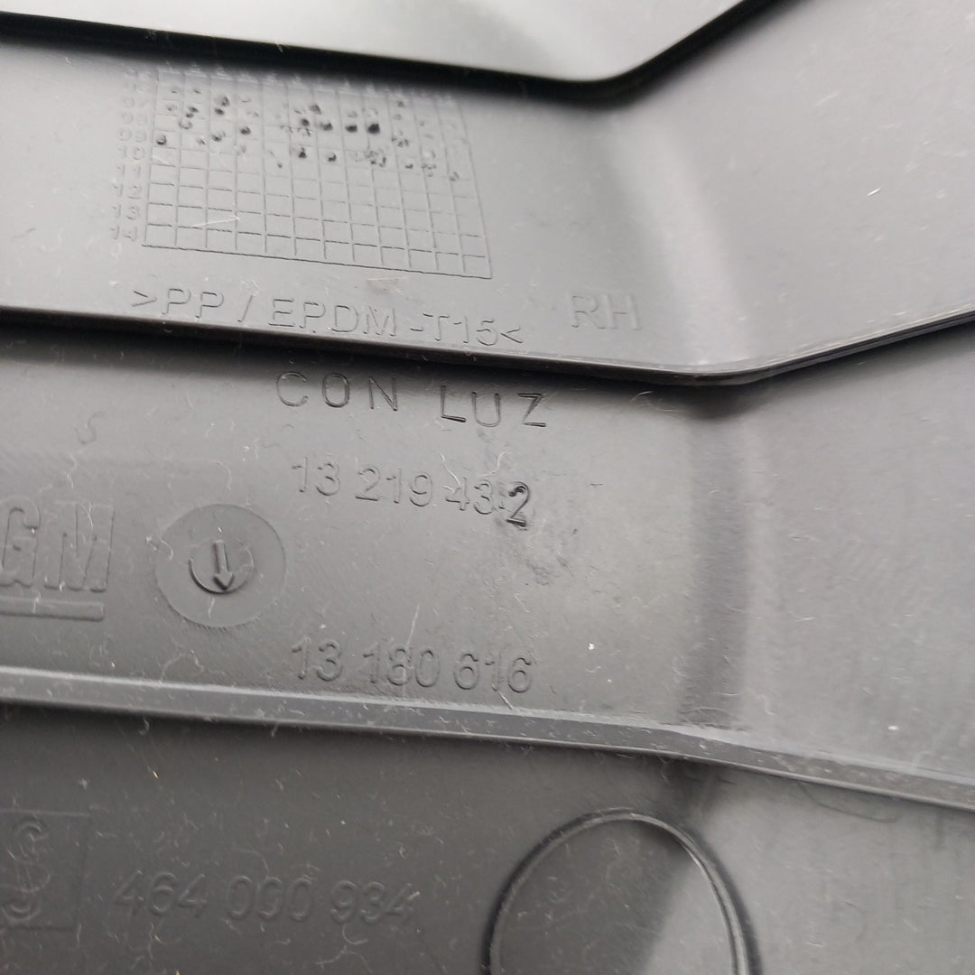 Пластмаса интериор преден десен праг Opel Corsa D 5-Türer