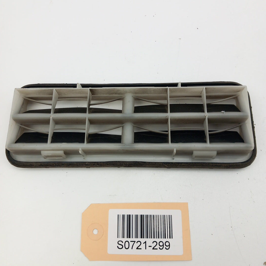 Клапа вентилация задна лява / дясна Opel Corsa D