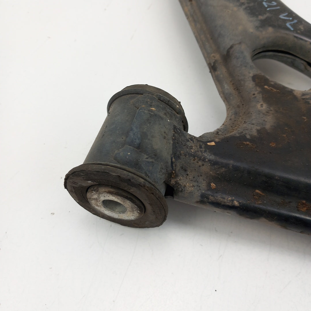 Носач преден ляв Opel Corsa D