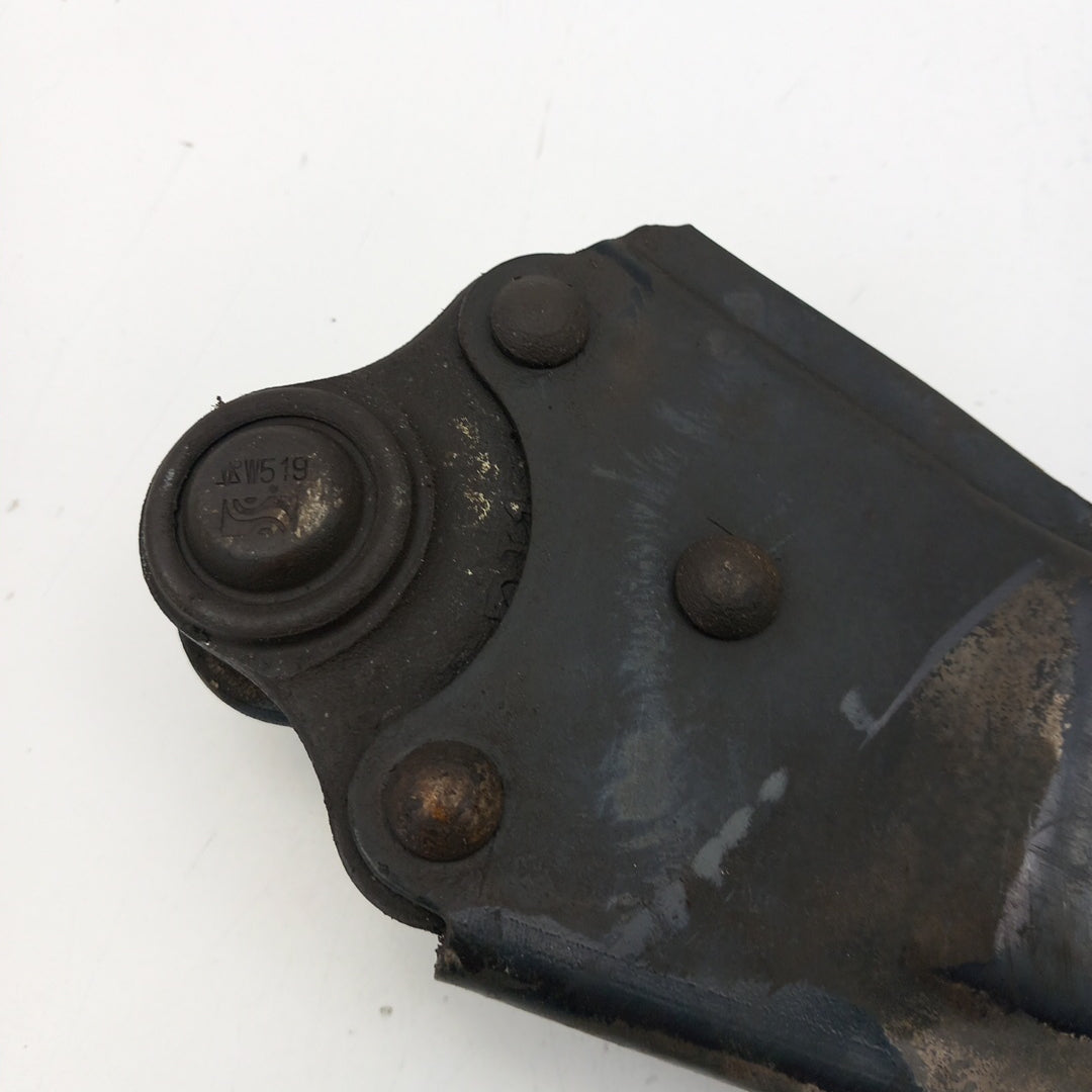 Носач преден ляв Opel Corsa D