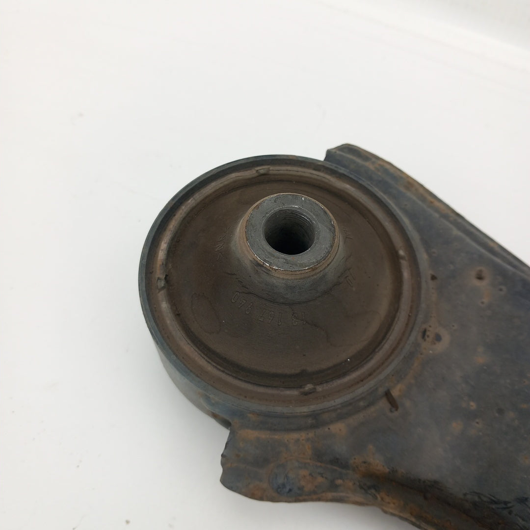 Носач преден десен Opel Corsa D