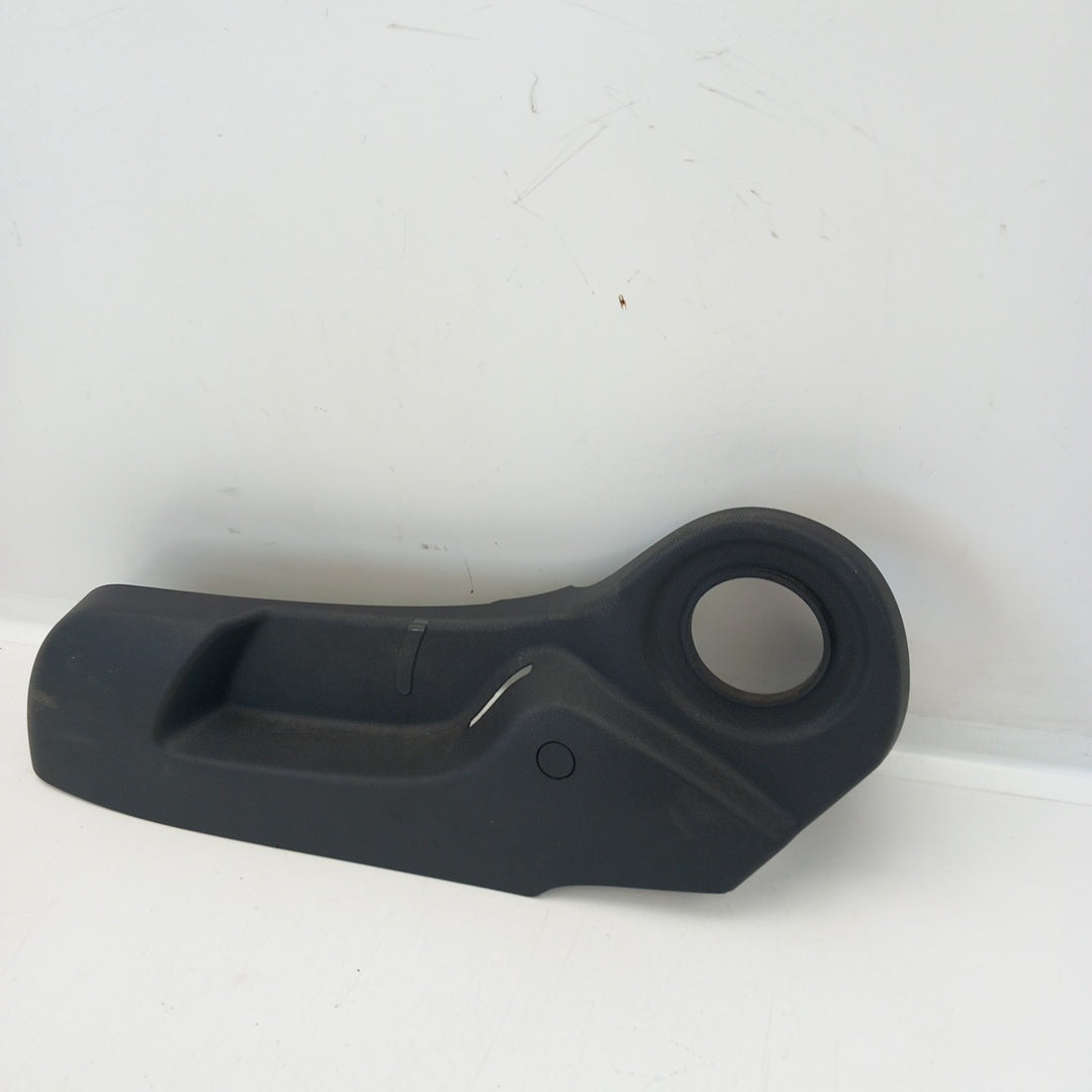 Пластмаса седалка предна лява външна Opel Corsa D