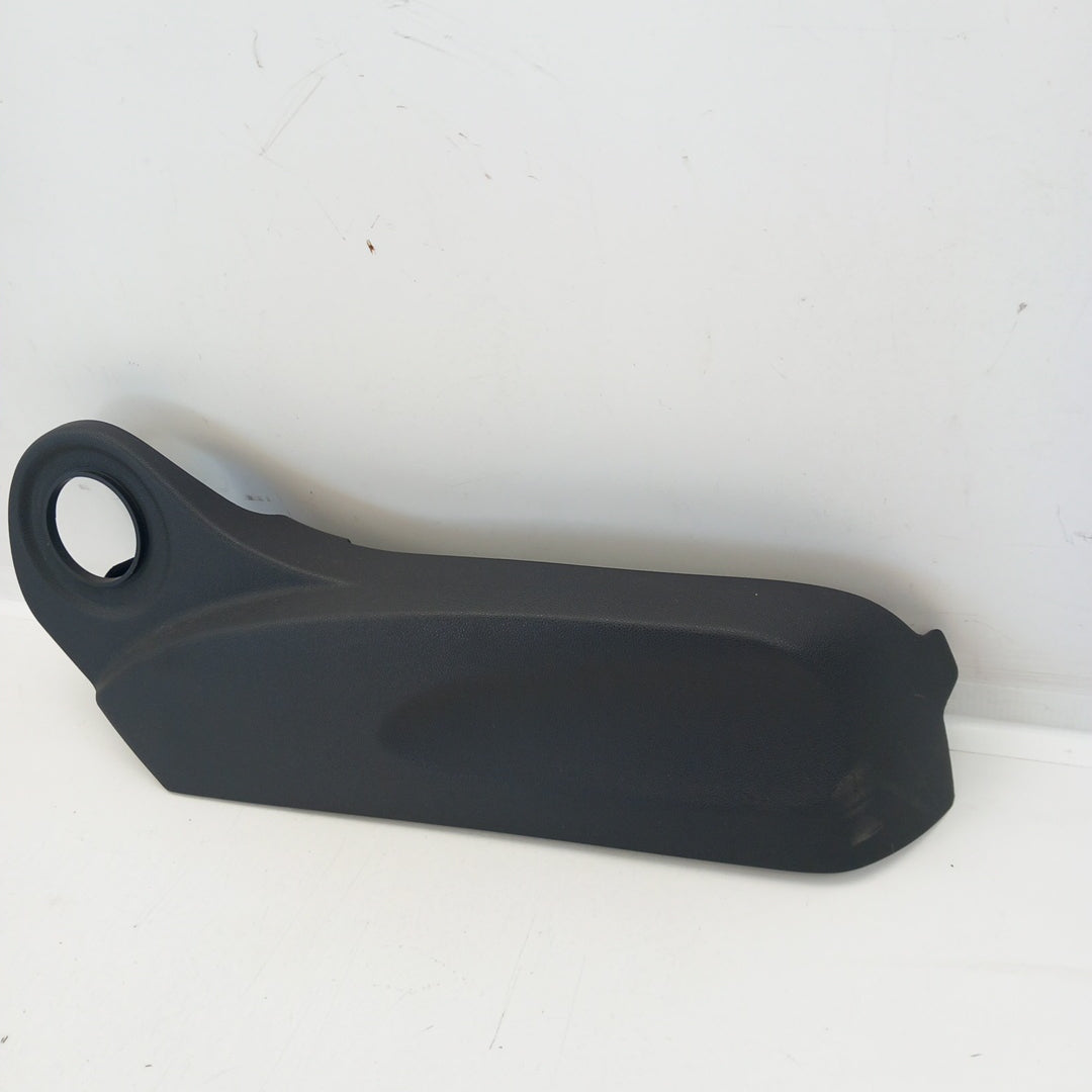 Пластмаса седалка предна дясна външна Opel Corsa D