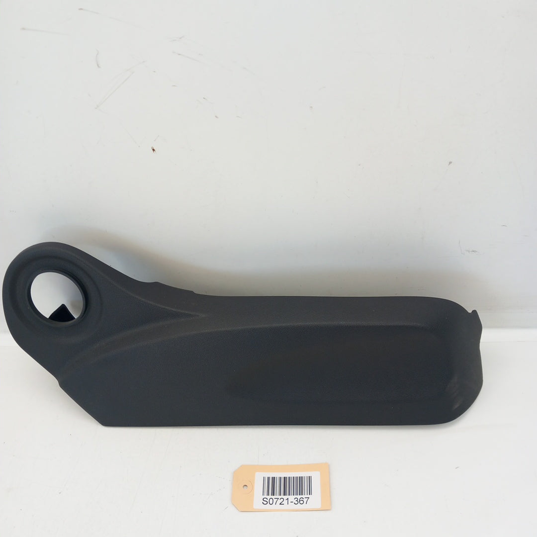 Пластмаса седалка предна дясна външна Opel Corsa D