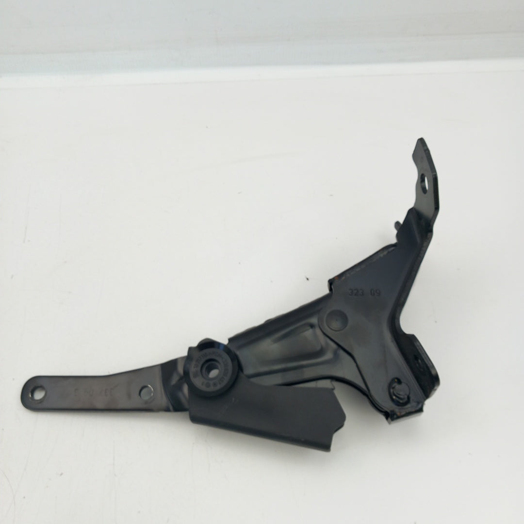 Конзола седалка задна средна Средна панта Opel Corsa D 5-Türer