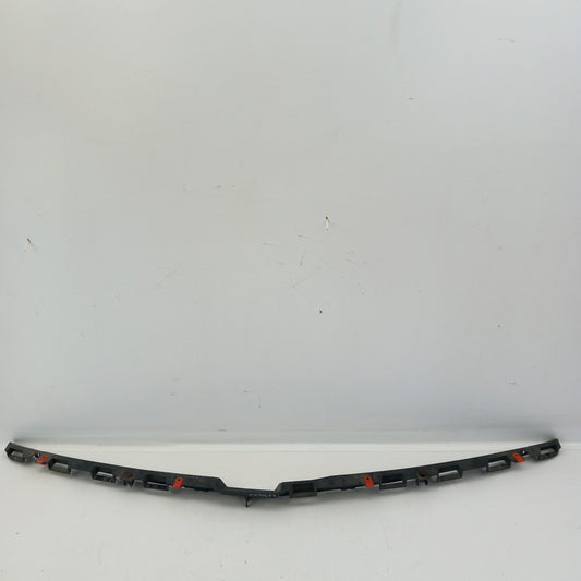 Водач предна броня централен горен Opel Insignia A