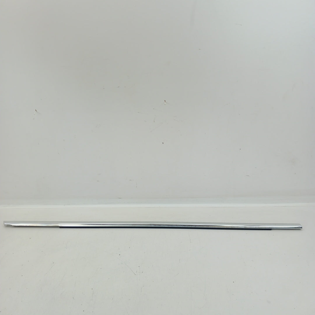 Лайстна стъкло на врата предна дясна външна хром Opel Insignia A хечбек