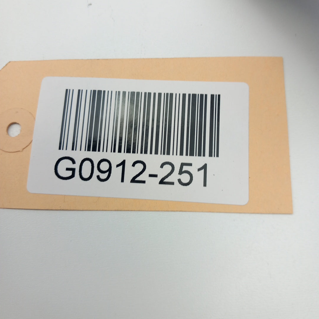 Държач калник преден ляв Opel Insignia A