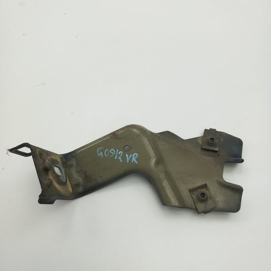 Държач калник преден десен Opel Insignia A