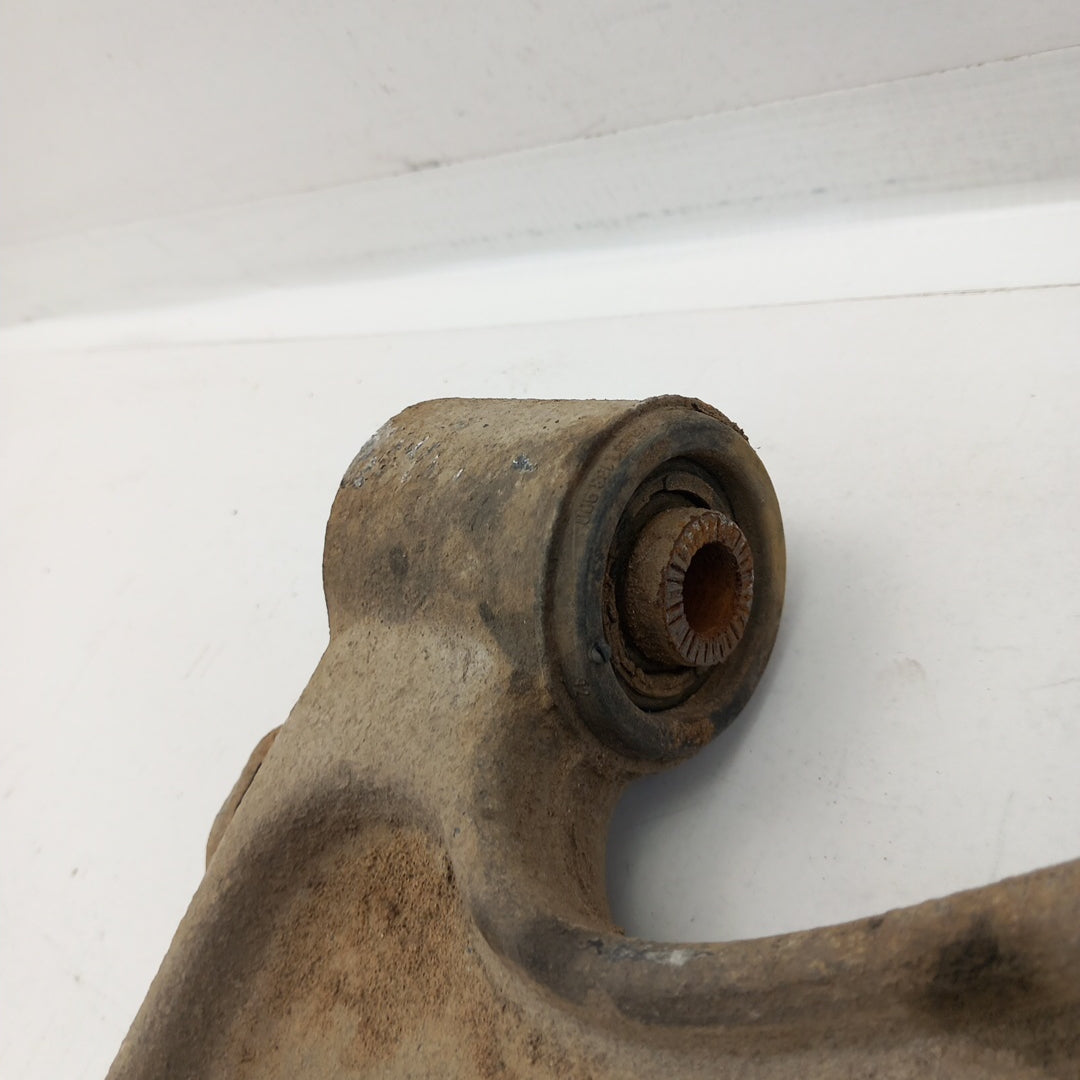 Носач преден ляв Opel Insignia A