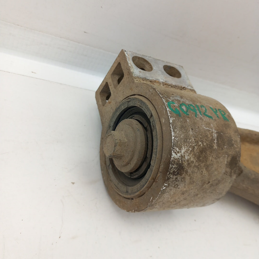 Носач преден десен Opel Insignia A