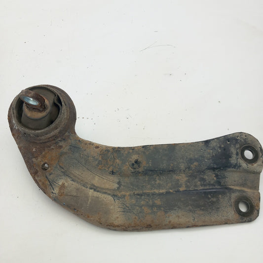 Носач заден десен Opel Insignia A