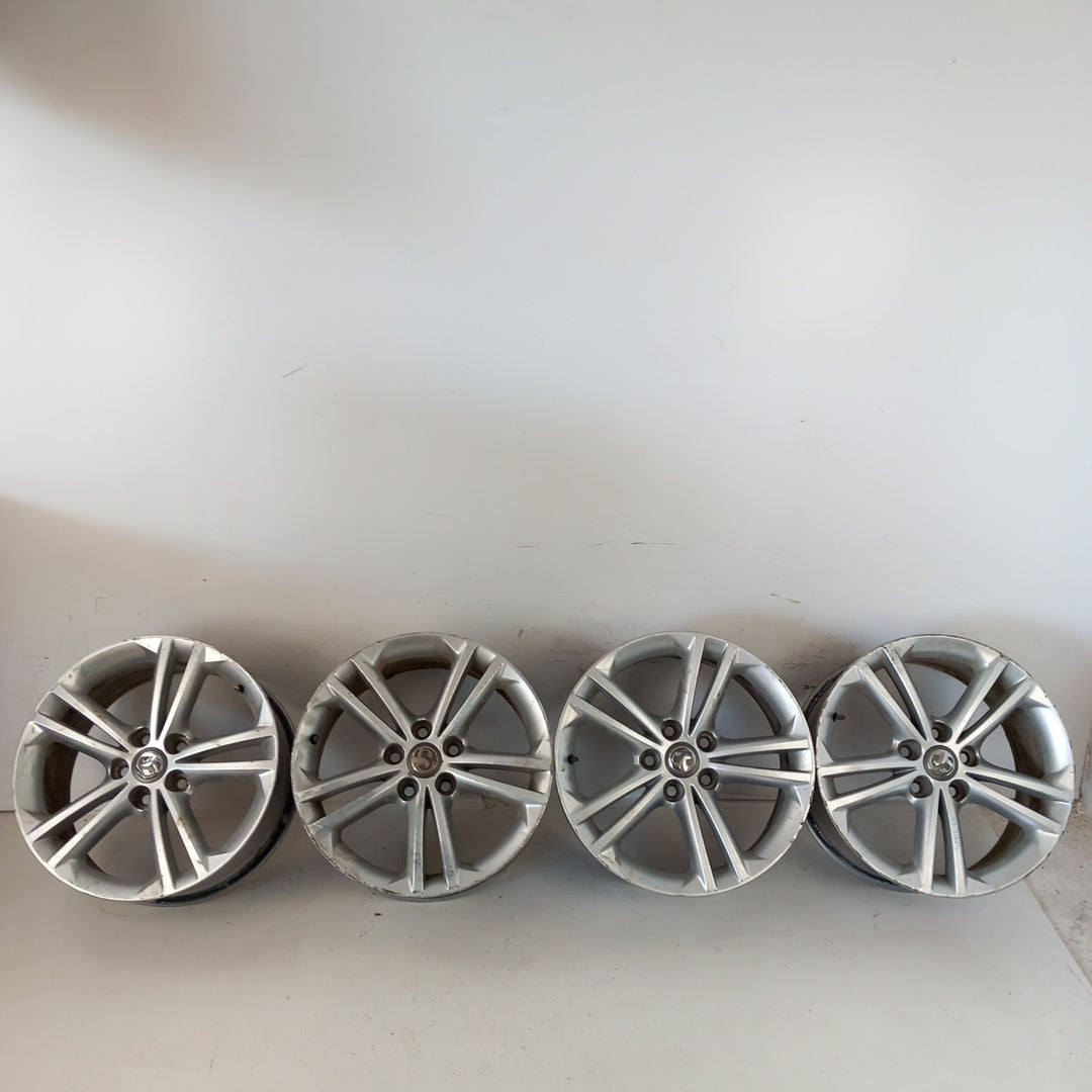 Комплект 18" цола алуминиеви джанти 18x8JH2 IS42 5x120 Opel Insignia