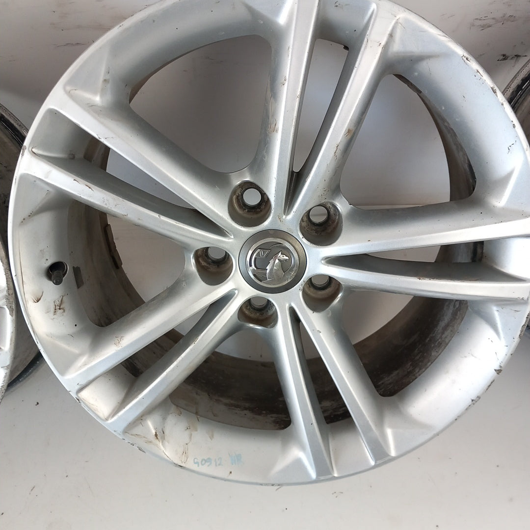 Комплект 18" цола алуминиеви джанти 18x8JH2 IS42 5x120 Opel Insignia