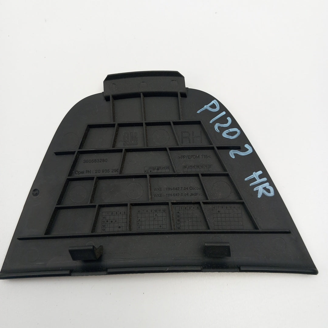 Капак отвор десен стоп кора багажник Opel Zafira C Tourer