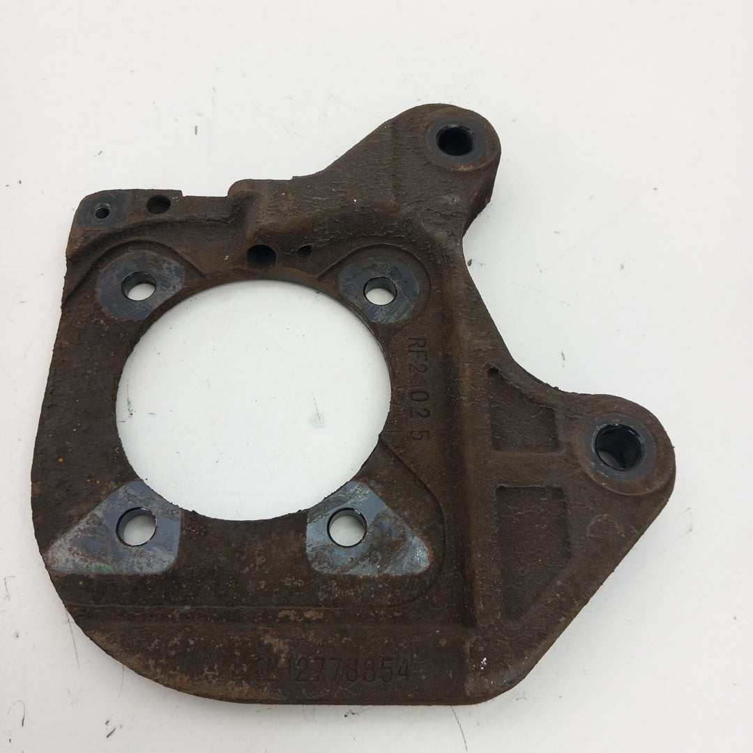 Държач спирачен диск заден десен Opel Zafira C Tourer