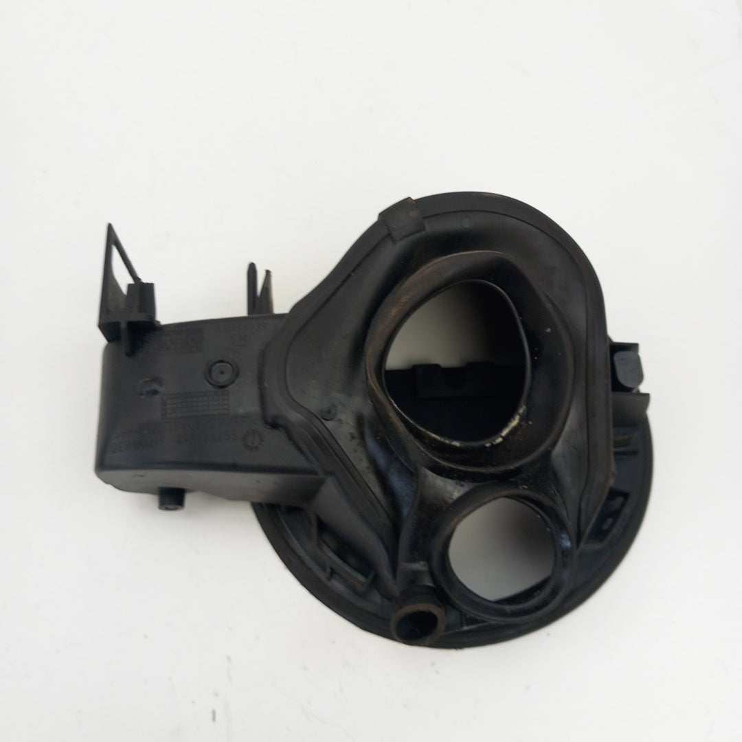 Корпус капак гърловина резервоар гориво Opel Zafira C Tourer 2,0 CDTI 170 PS B20DTH