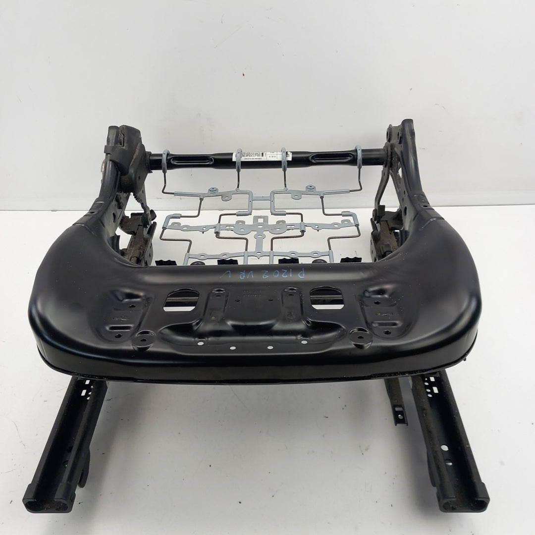 Конзола седалка предна дясна десен волан Opel Zafira C Tourer