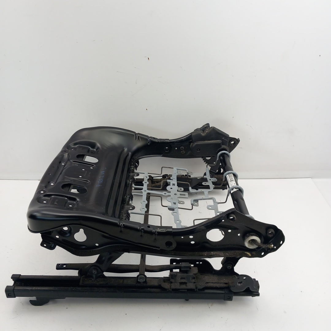 Конзола седалка предна дясна десен волан Opel Zafira C Tourer