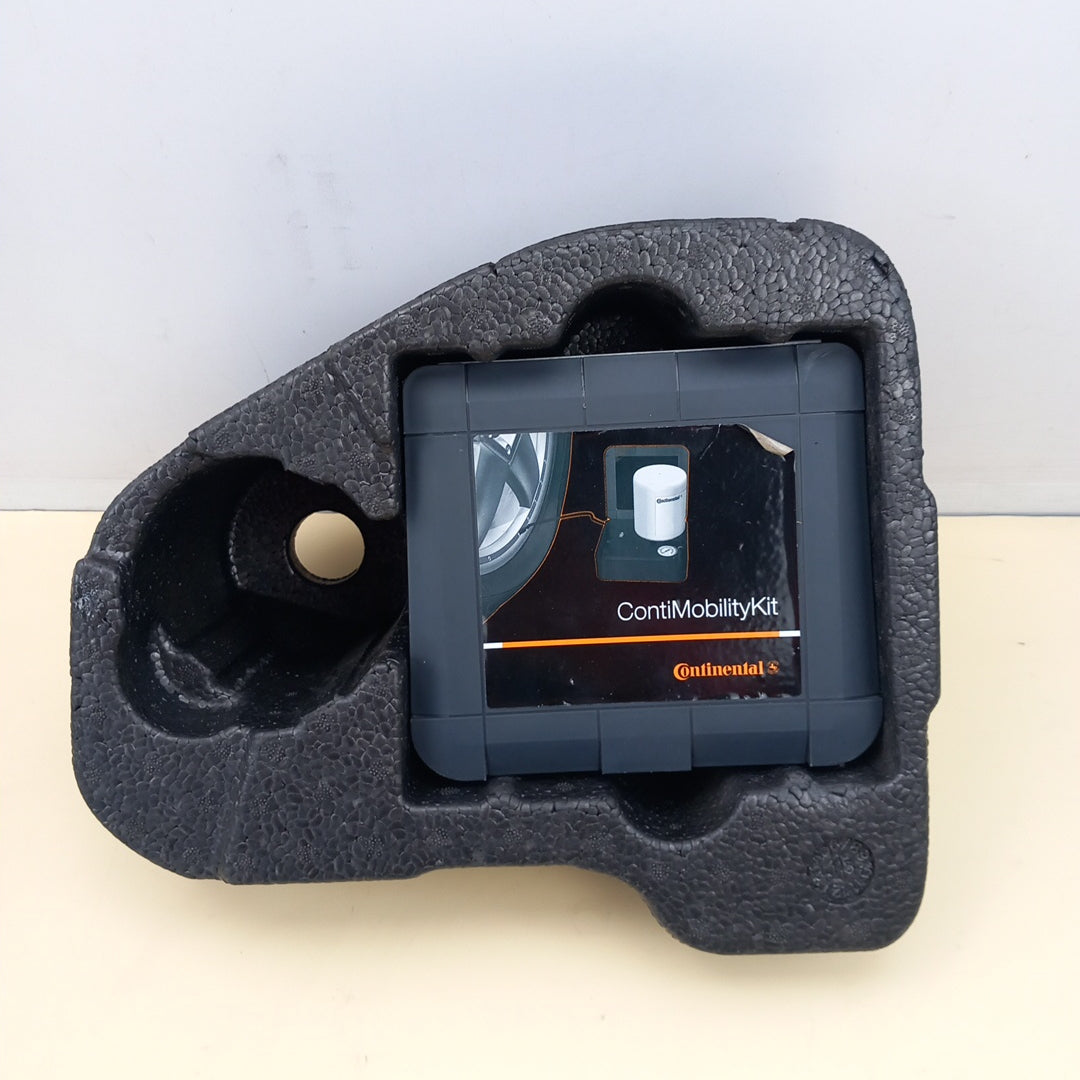 Кутия компресор помпени гуми Opel Zafira C Tourer