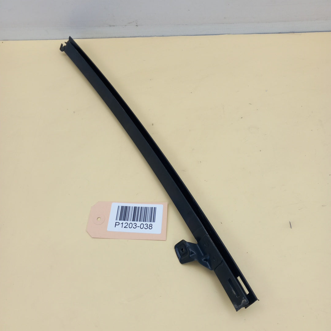 Разделителна лайсна задна лява врата Opel Zafira C Tourer