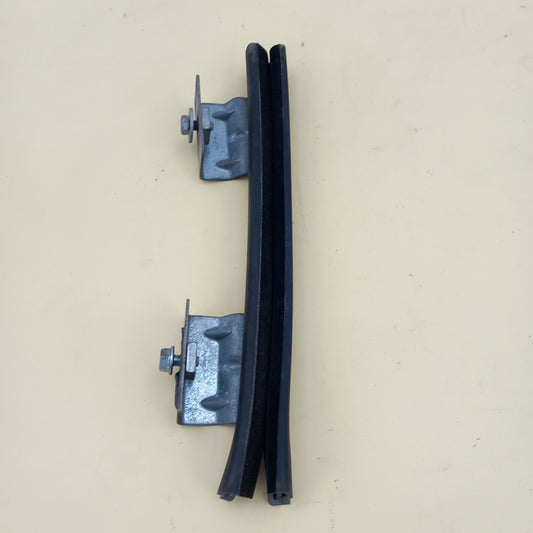 Водач стъкло задно дясно уплътнение Opel Zafira C Tourer