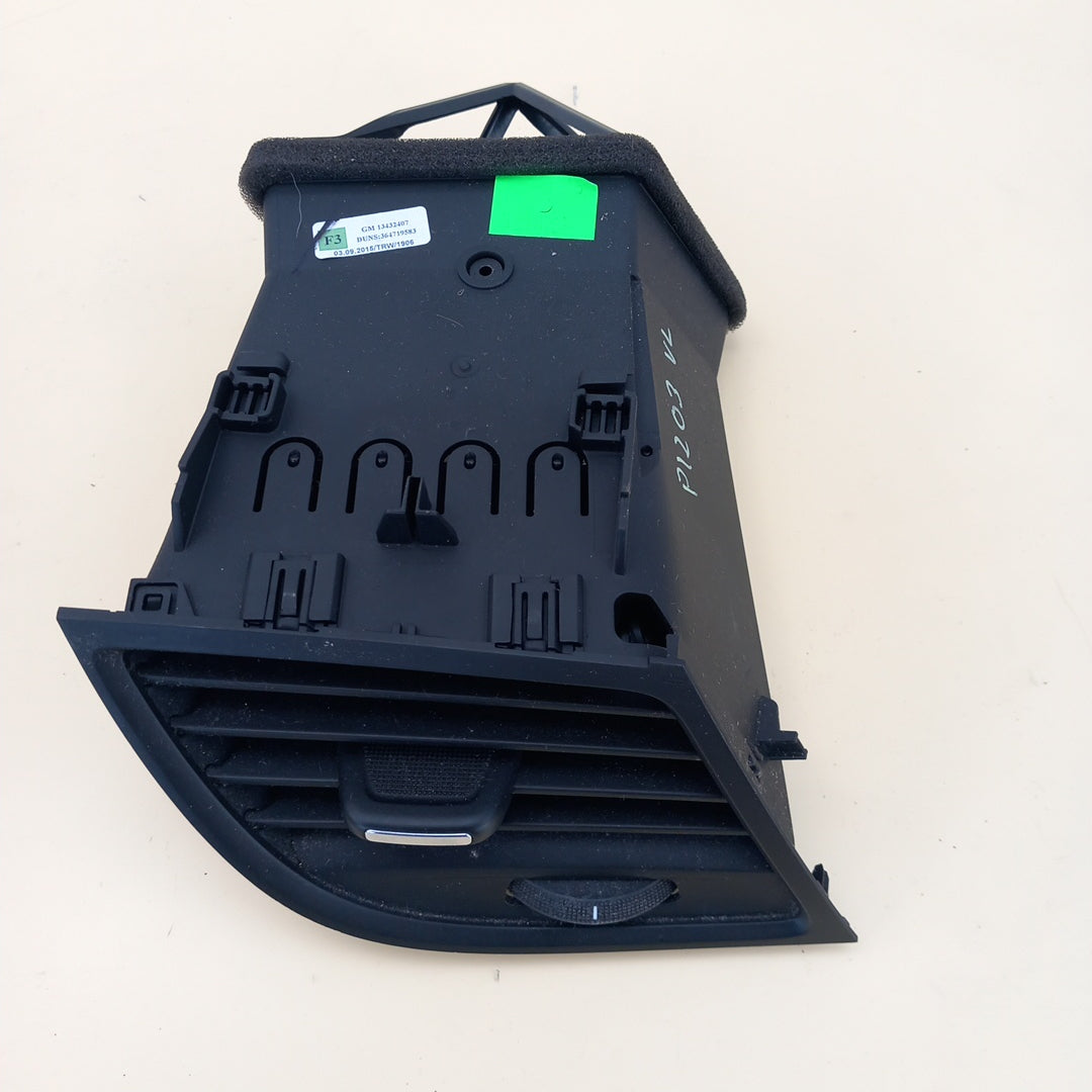 Въздуховод табло ляв RHD Opel Zafira C Tourer