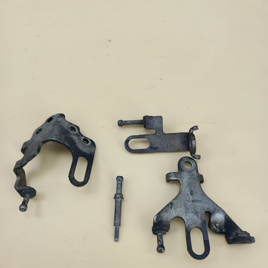 Комплект носачи капак двигател Opel Zafira C Tourer 1,6 CDTI B16DTH