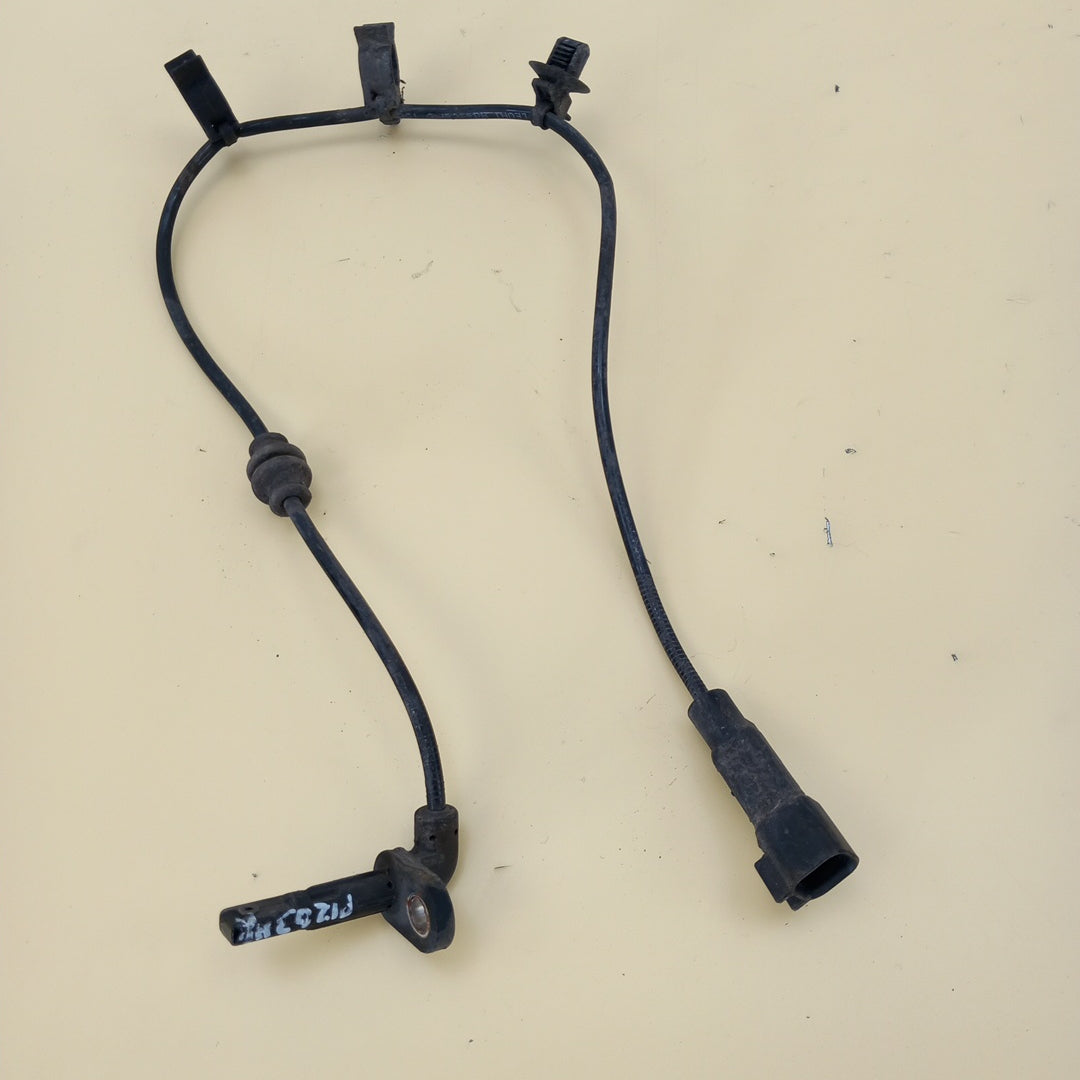 Кабел датчик АБС ABS заден ляв / десен Opel Zafira C Tourer 1,6 CDTI B16DTH