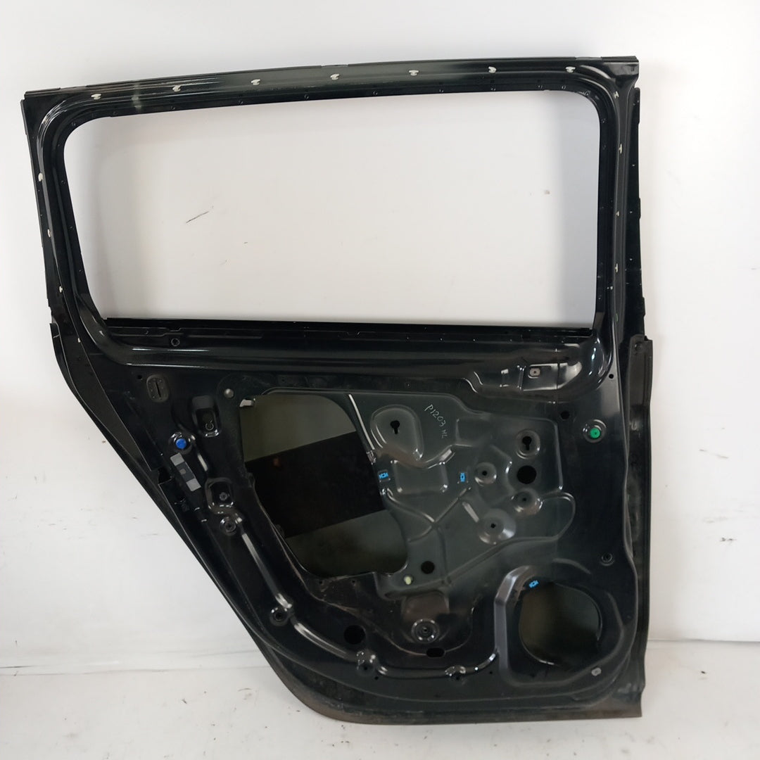 Врата задна лява Z22C графитено черно Opel Zafira C Tourer