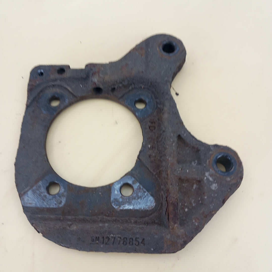 Държач спирачен диск заден десен Opel Zafira C Tourer