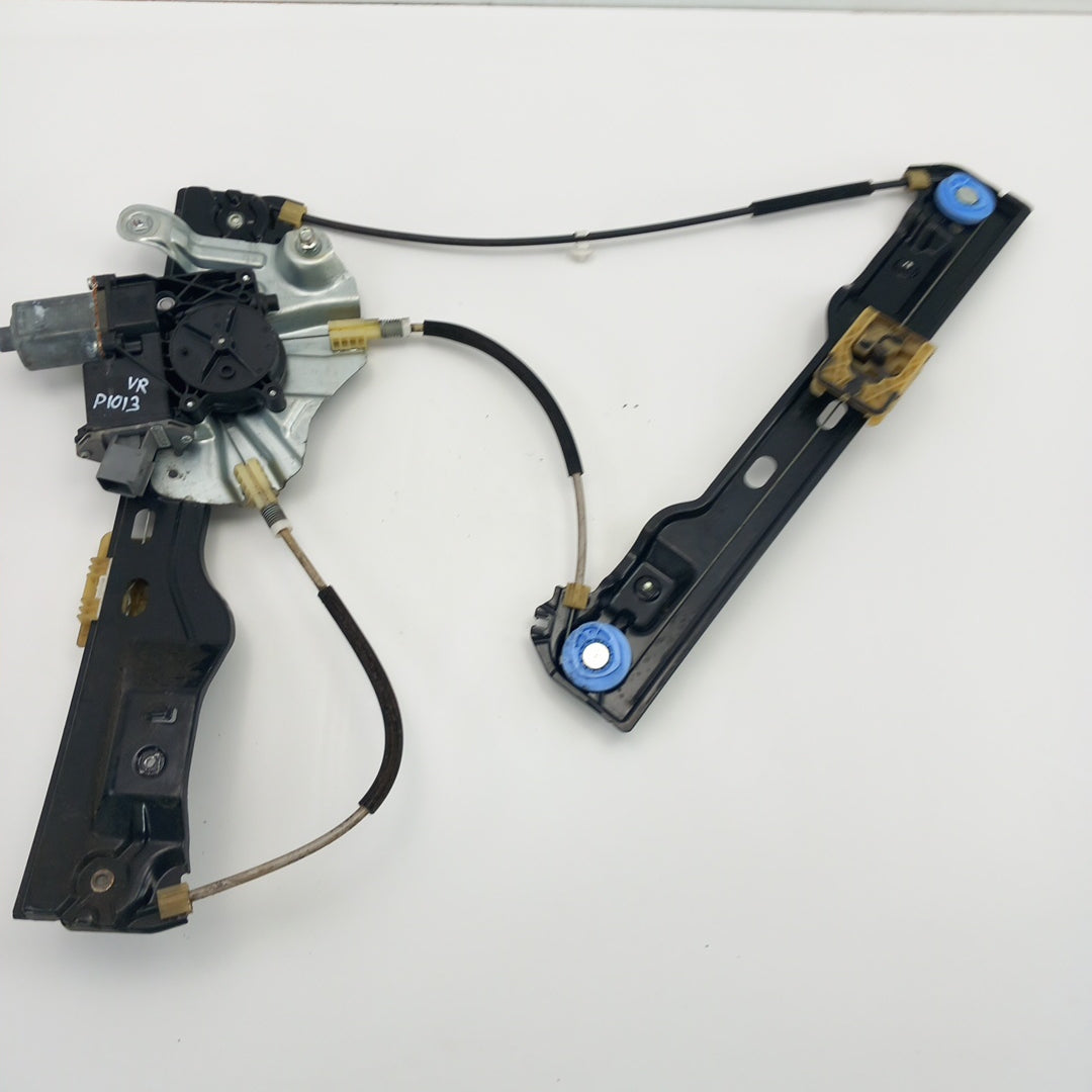 Стъклоповдигач електрически предна дясна врата Opel Astra J 5 врати